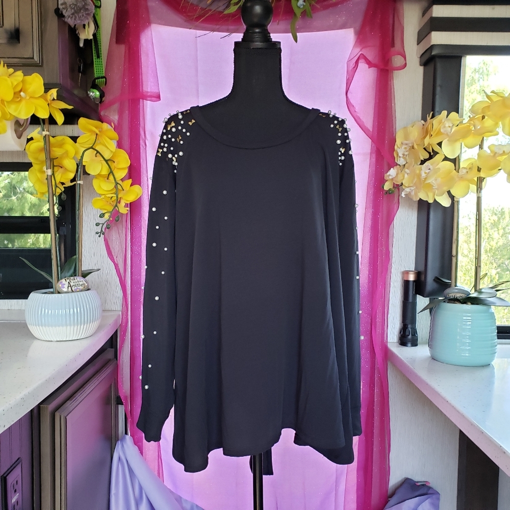 TORRID Disney Top  3. 22/24